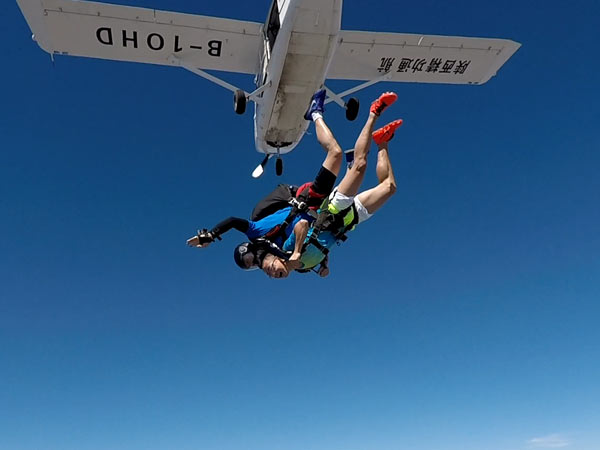 山西太原3500米高空跳伞基地，跳伞多少钱及路线指导参考